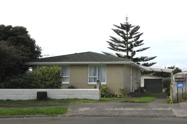 Photo of property in 3 Poaka Place, Castlecliff, Whanganui, 4501