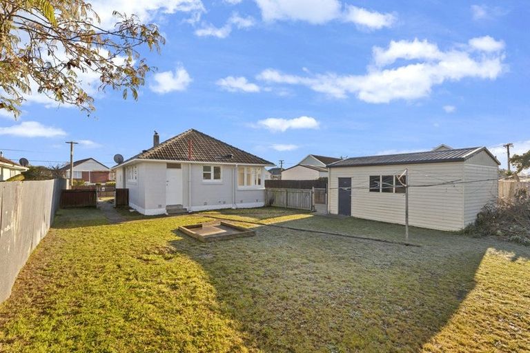 Photo of property in 32 Carisbrooke Street, Aranui, Christchurch, 8061