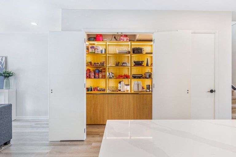 Photo of property in 3 Hea Road, Hobsonville, Auckland, 0616