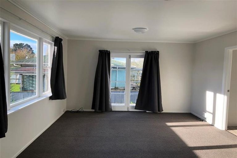 Photo of property in 28 Birdwood Road, Pukekohe, 2120