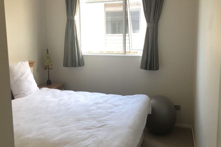 Photo of property in 45 Harrowglen Drive, Northcross, Auckland, 0630