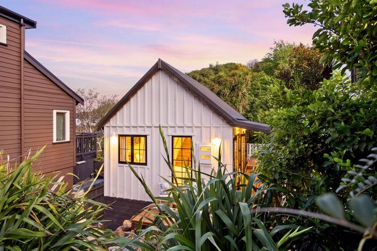 Photo of property in 69 Oxford Street, Lyttelton, 8082