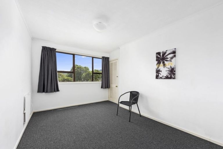 Photo of property in 100 Gibbons Street, Ebdentown, Upper Hutt, 5018