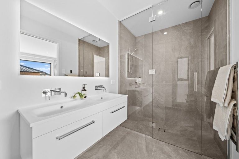 Photo of property in 24 Plains Avenue, Masterton, 5810