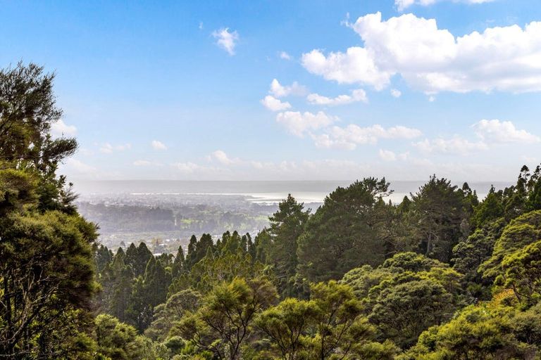 Photo of property in 97 Scenic Drive, Titirangi, Auckland, 0604