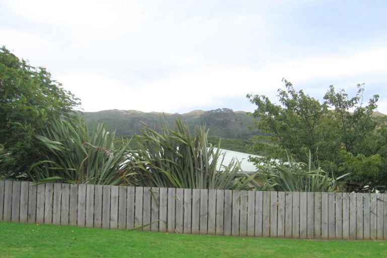 Photo of property in 49 Handyside Street, Tawa, Wellington, 5028