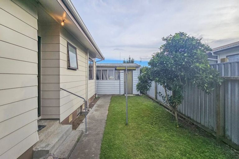 Photo of property in 32a Spriggs Crescent, Greenmeadows, Napier, 4112