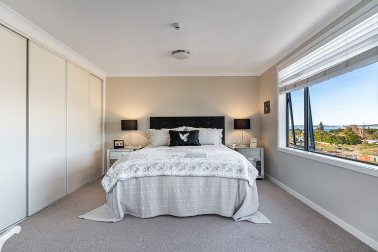 Photo of property in 90 Landmark Terrace, Orewa, 0931