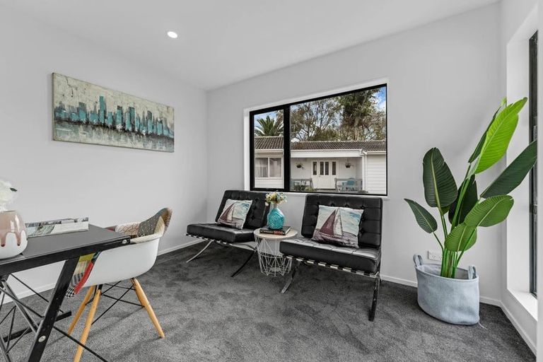 Photo of property in 163a Bradbury Road, Botany Downs, Auckland, 2010