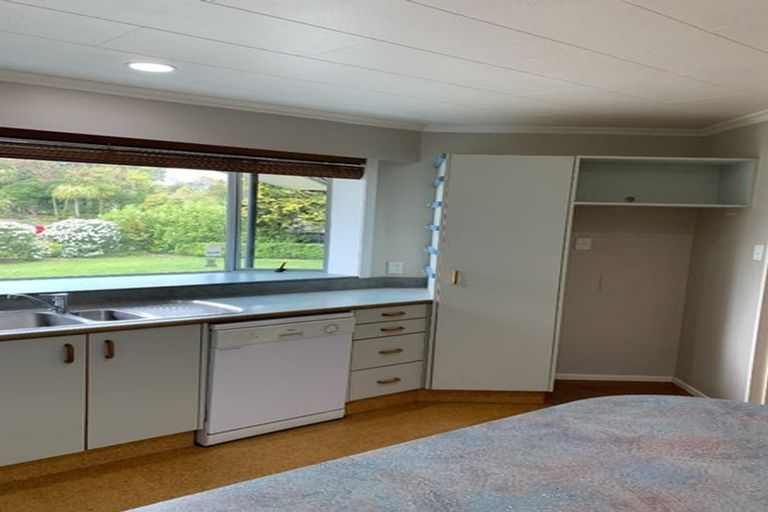 Photo of property in 16 Te Punga Place, Awapuni, Palmerston North, 4412