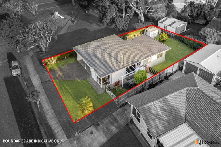 Photo of property in 18 Waterlea Avenue, Mangere Bridge, Auckland, 2022