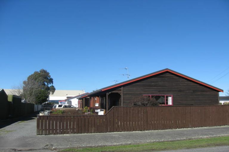 Photo of property in 2/1 Garrison Street, Carterton, 5713