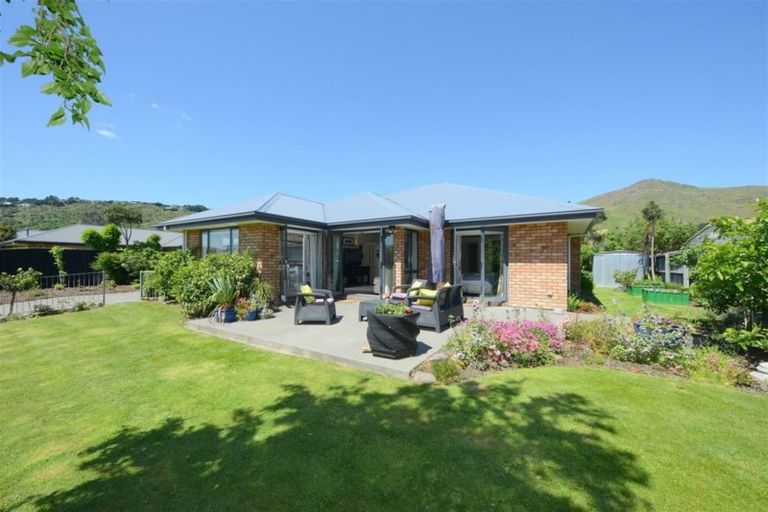 Photo of property in 6 Hamlet Lane, Heathcote Valley, Christchurch, 8022