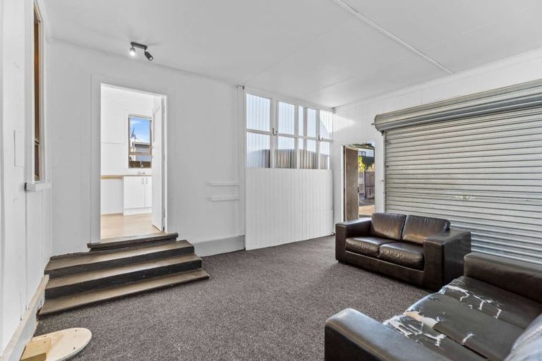 Photo of property in 26 Haydon Street, Roslyn, Palmerston North, 4414