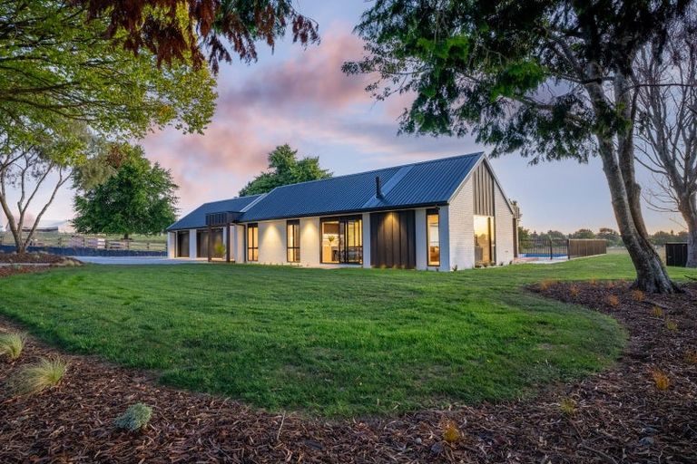 Photo of property in 41 Fencourt Road, Cambridge, 3496