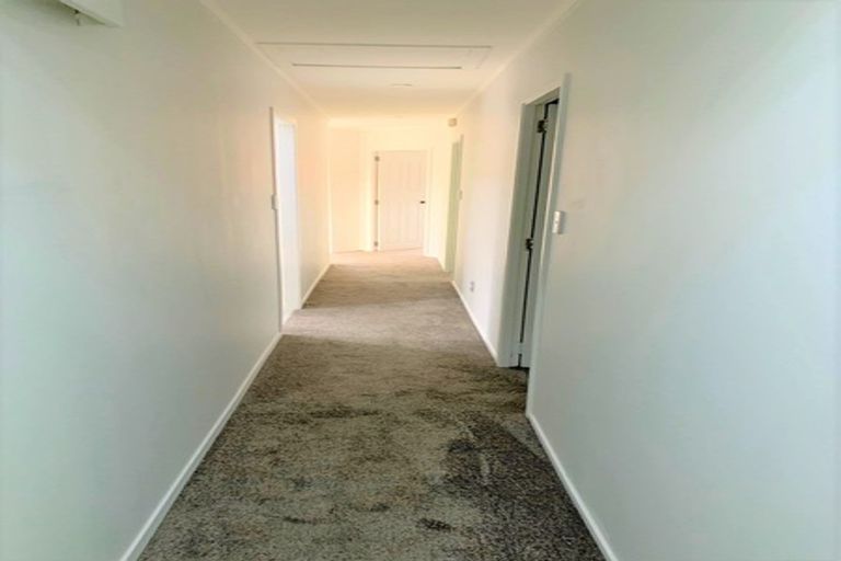 Photo of property in 29 Goodwood Drive, Goodwood Heights, Auckland, 2105