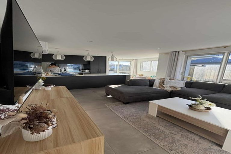 Photo of property in 10 Edlin Lane, Pegasus, 7612