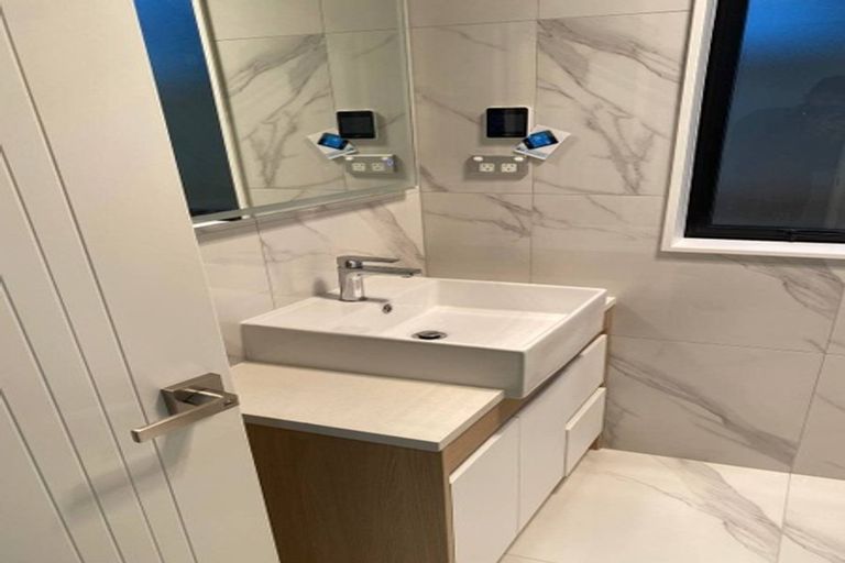 Photo of property in 7 Puruatanga Drive, Flat Bush, Auckland, 2019