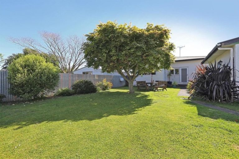 Photo of property in 605 Grove Road, Mayfair, Hastings, 4122