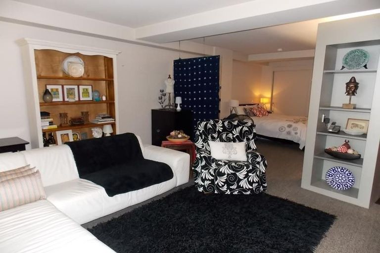 Photo of property in Gerondis Bldg Apartments, 306/60 Willis Street, Wellington Central, Wellington, 6011