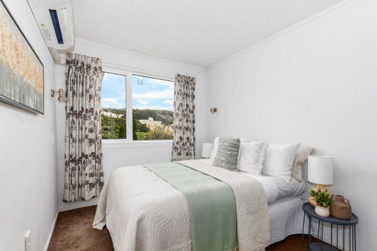 Photo of property in 1 Thurso Grove, Papakowhai, Porirua, 5024