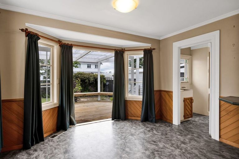 Photo of property in 58 Collins Street, Hawera, 4610