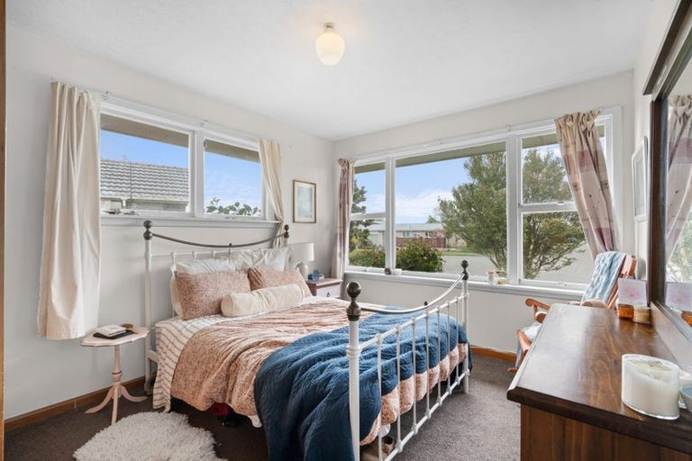 Photo of property in 2 Aileen Place, Upper Riccarton, Christchurch, 8041