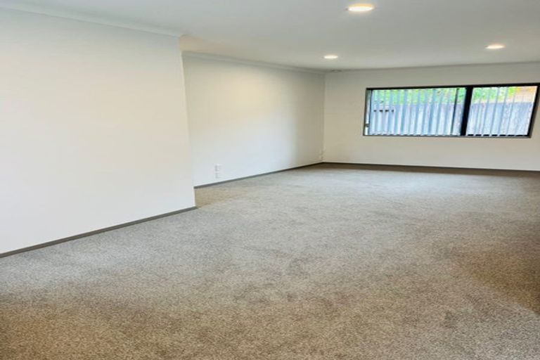 Photo of property in 25 Grabella Place, Papamoa Beach, Papamoa, 3118