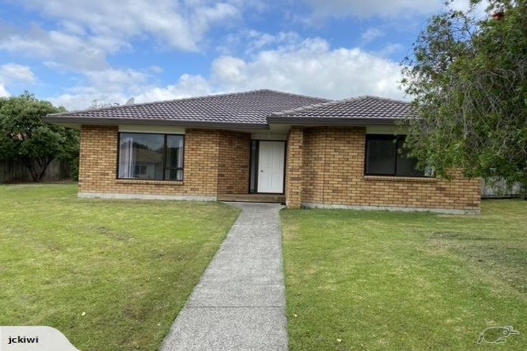 Photo of property in 12 Greta Place, Stanmore Bay, Whangaparaoa, 0932