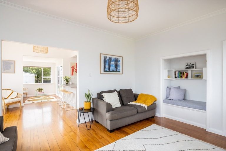 Photo of property in 319 Carrington Street, Vogeltown, New Plymouth, 4310