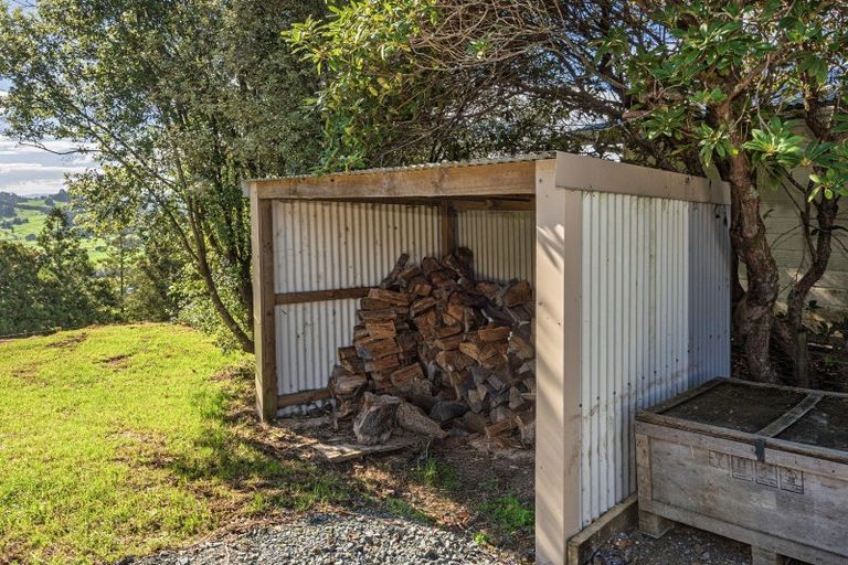 Photo of property in 400 Apotu Road, Kauri, Kamo, 0185