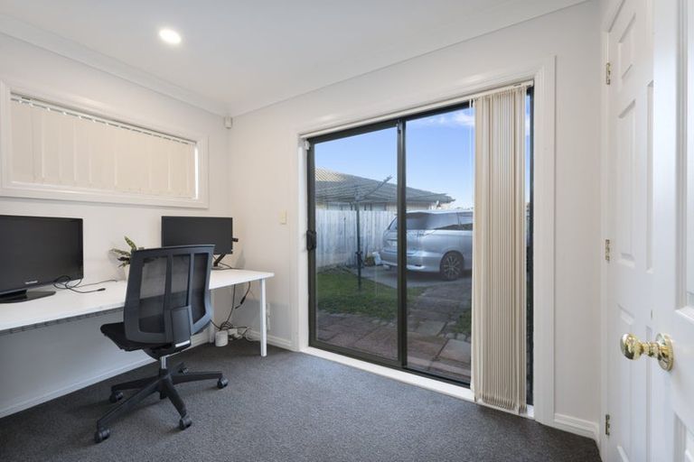 Photo of property in 51 Semillon Avenue, Henderson, Auckland, 0612