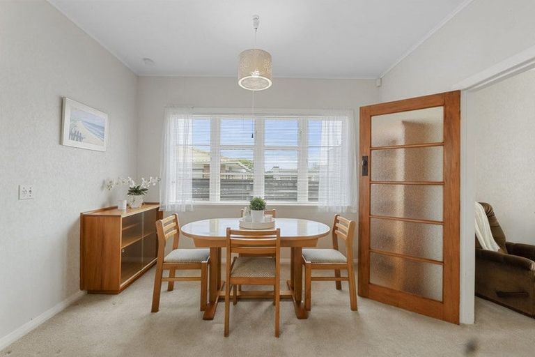 Photo of property in 8 Cornwall Street, Brooklands, New Plymouth, 4310
