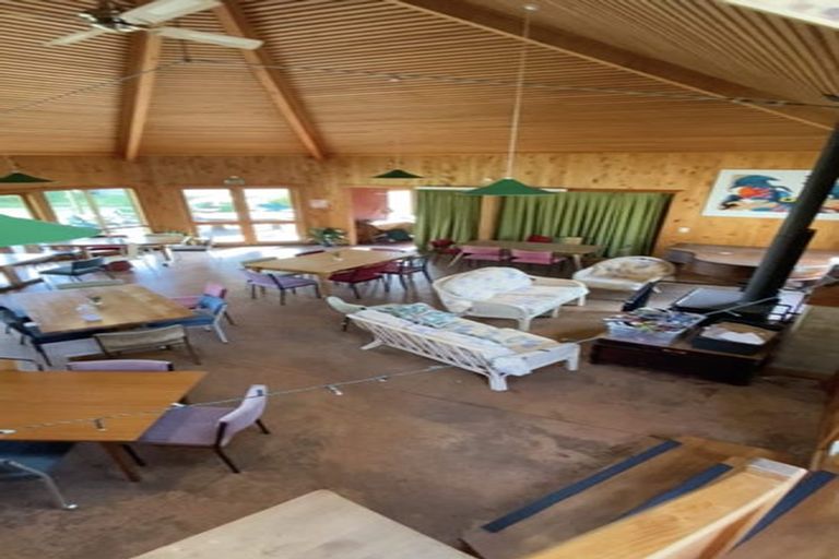 Photo of property in 10/457 Swanson Road, Ranui, Auckland, 0612