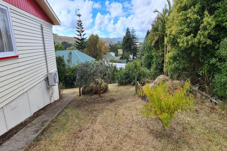 Photo of property in 14 View Street, Maungaturoto, 0520