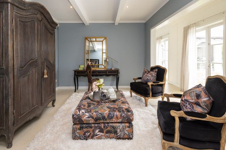 Photo of property in 42 Manor Park, Sunnyhills, Auckland, 2010