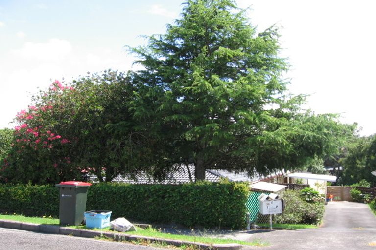 Photo of property in 1/4 Landseer Place, Blockhouse Bay, Auckland, 0600