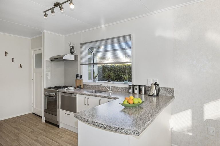 Photo of property in 68 Peel Place, Wainuiomata, Lower Hutt, 5014