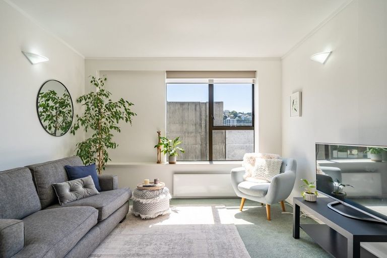 Photo of property in Hobson Court Flats, 64/70 Hobson Street, Thorndon, Wellington, 6011