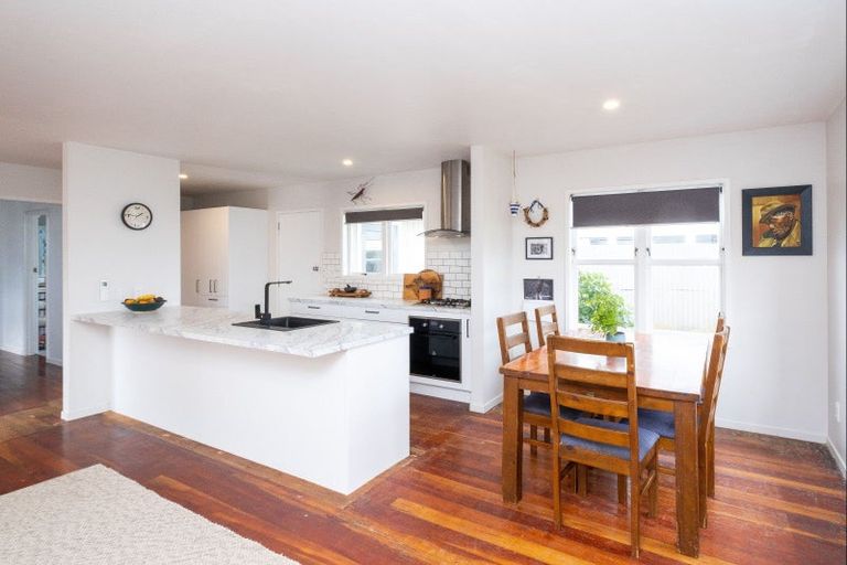 Photo of property in 7 Henley Crescent, Pirimai, Napier, 4112