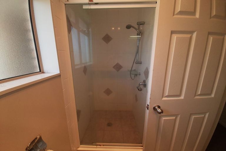 Photo of property in 87 Armoy Drive, East Tamaki, Auckland, 2016