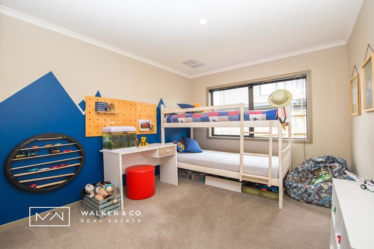 Photo of property in 7 Percy Kinsman Crescent, Riverstone Terraces, Upper Hutt, 5018