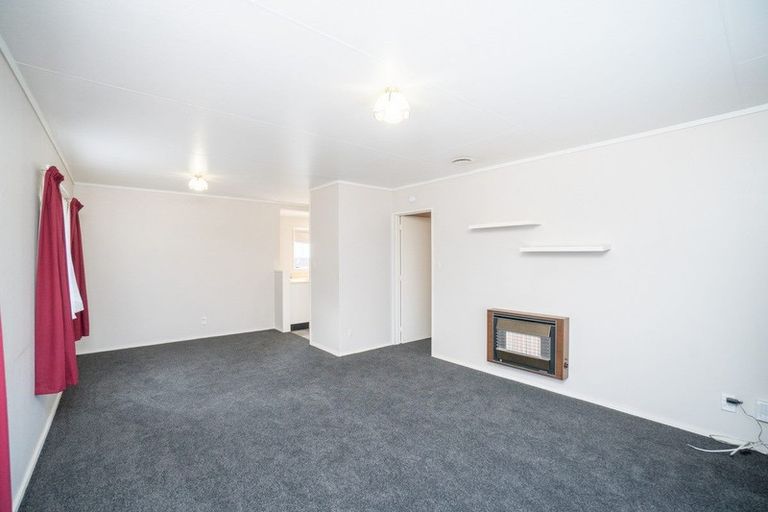 Photo of property in 25a Rosedale Crescent, Cloverlea, Palmerston North, 4412