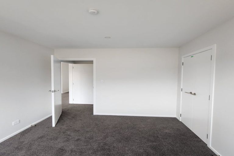 Photo of property in 8 Ash Close, Levin, 5510
