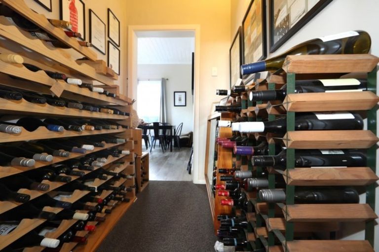 Photo of property in 1/904 Albert Street, Parkvale, Hastings, 4122