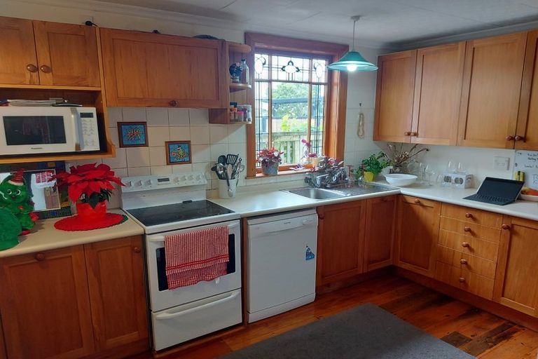 Photo of property in 5 Collingwood Street, Waterloo, Lower Hutt, 5011