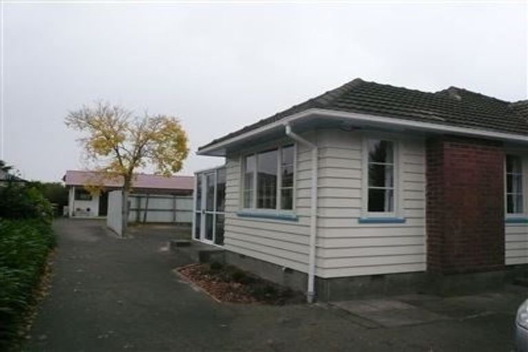 Photo of property in 132 Yaldhurst Road, Sockburn, Christchurch, 8042