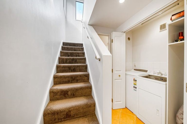 Photo of property in 124 Springfield Road, St Albans, Christchurch, 8014