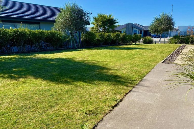 Photo of property in 53 Links Drive, Waiwhakaiho, New Plymouth, 4312