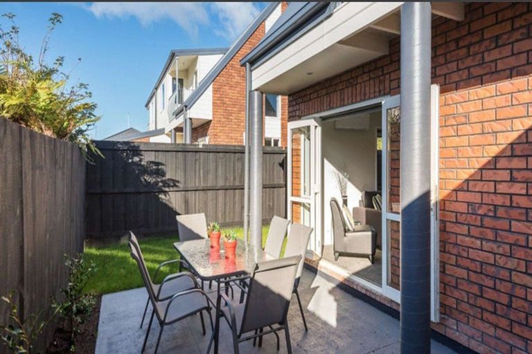 Photo of property in 76 Barbour Street, Waltham, Christchurch, 8011